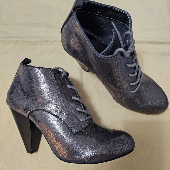 NWT Forever 21 Metallic Pewter Vegan Leather Pointed Toe Stiletto Heel Boots - Picture 6 of 8